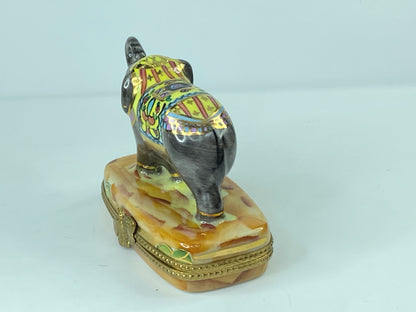Limoges Peint Main Imperial Elephant France 3 3/4" x 2 1/2" x 1 3/4" A283