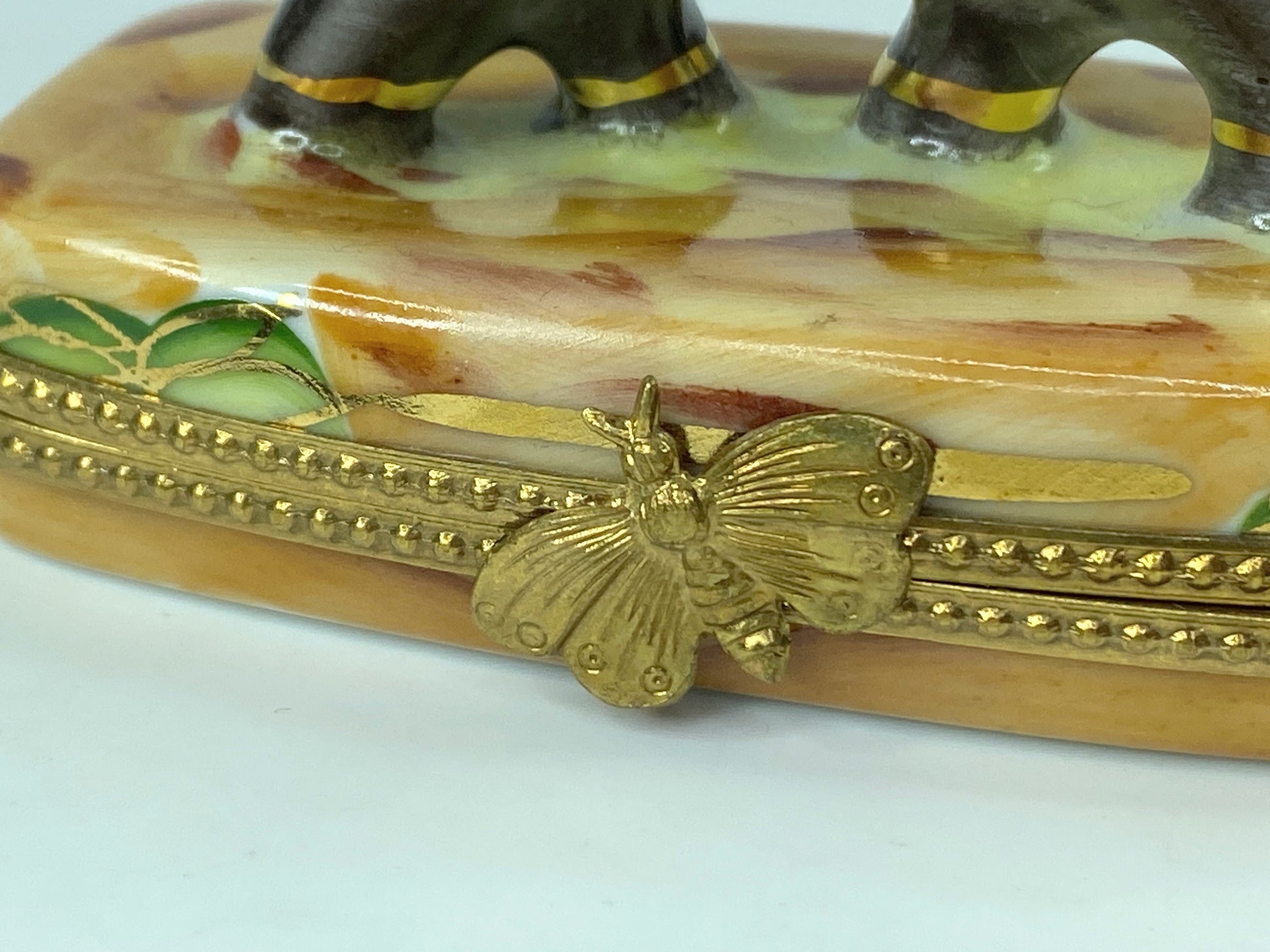 Limoges Peint Main Imperial Elephant France 3 3/4" x 2 1/2" x 1 3/4" A283