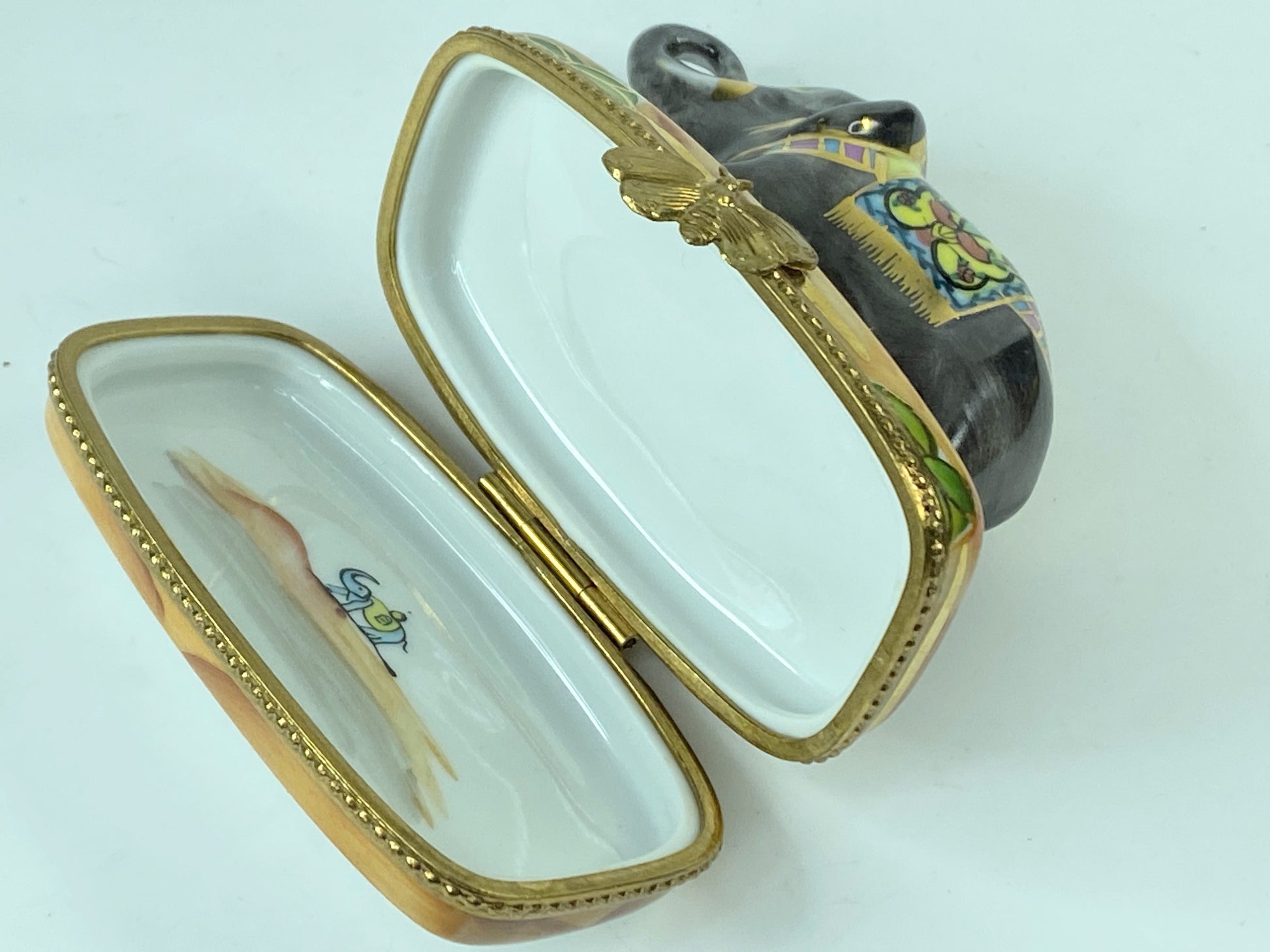 Limoges Peint Main Imperial Elephant France 3 3/4" x 2 1/2" x 1 3/4" A283