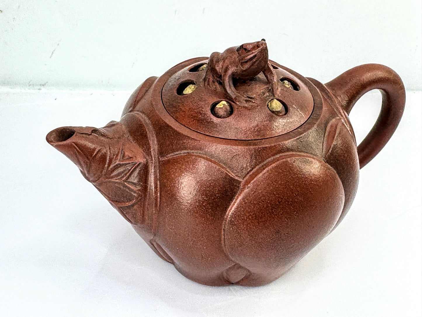 Vintage Yixing Zisha Lotus Pod Frog Teapot Movable Seeds 宜興紫砂蓮蓬青蛙活動蓮子手工茶壺 A1025