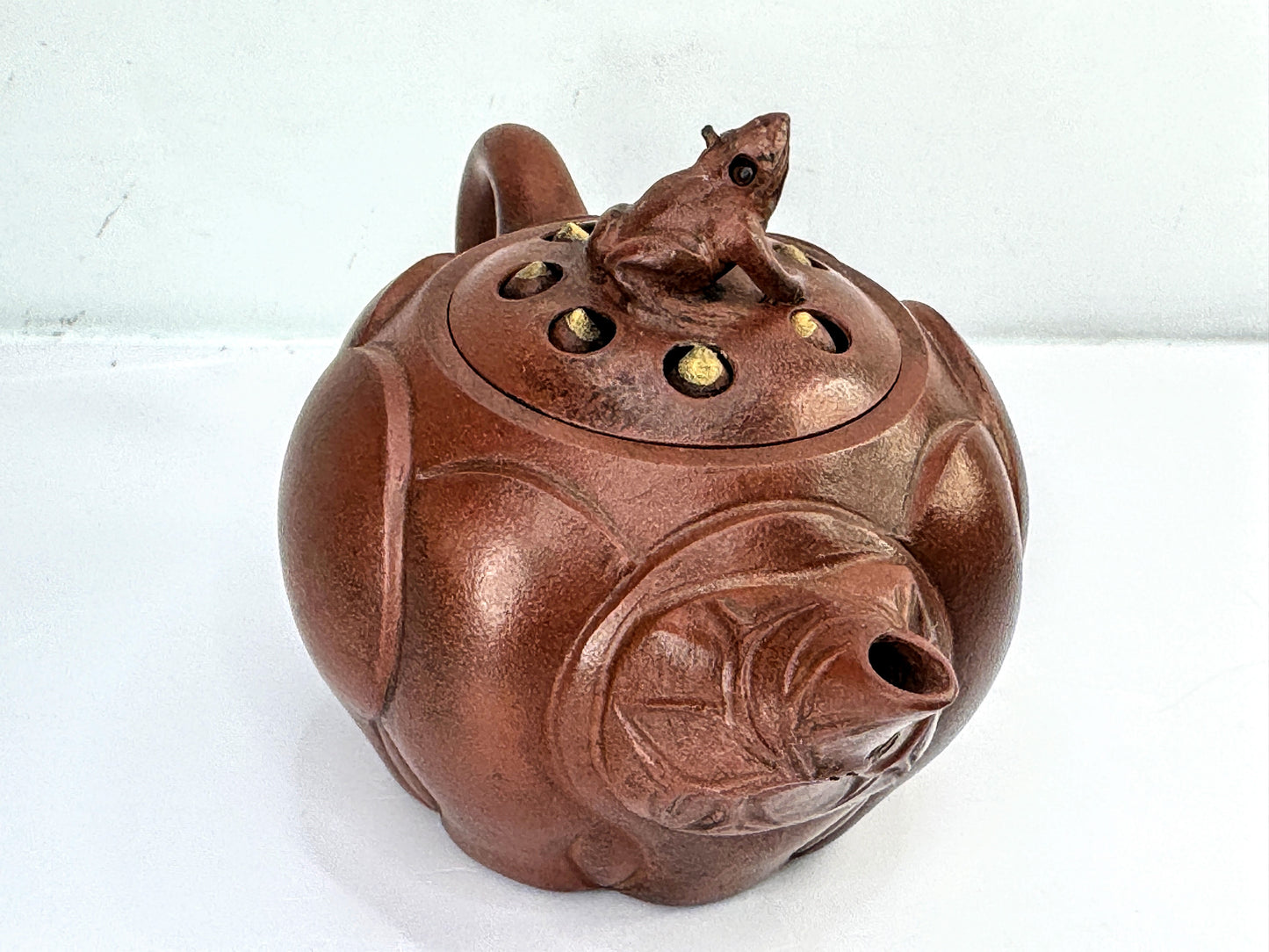 Vintage Yixing Zisha Lotus Pod Frog Teapot Movable Seeds 宜興紫砂蓮蓬青蛙活動蓮子手工茶壺 A1025
