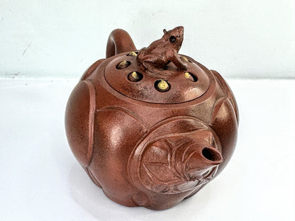 Vintage Yixing Zisha Lotus Pod Frog Teapot Movable Seeds 宜興紫砂蓮蓬青蛙活動蓮子手工茶壺 A1025