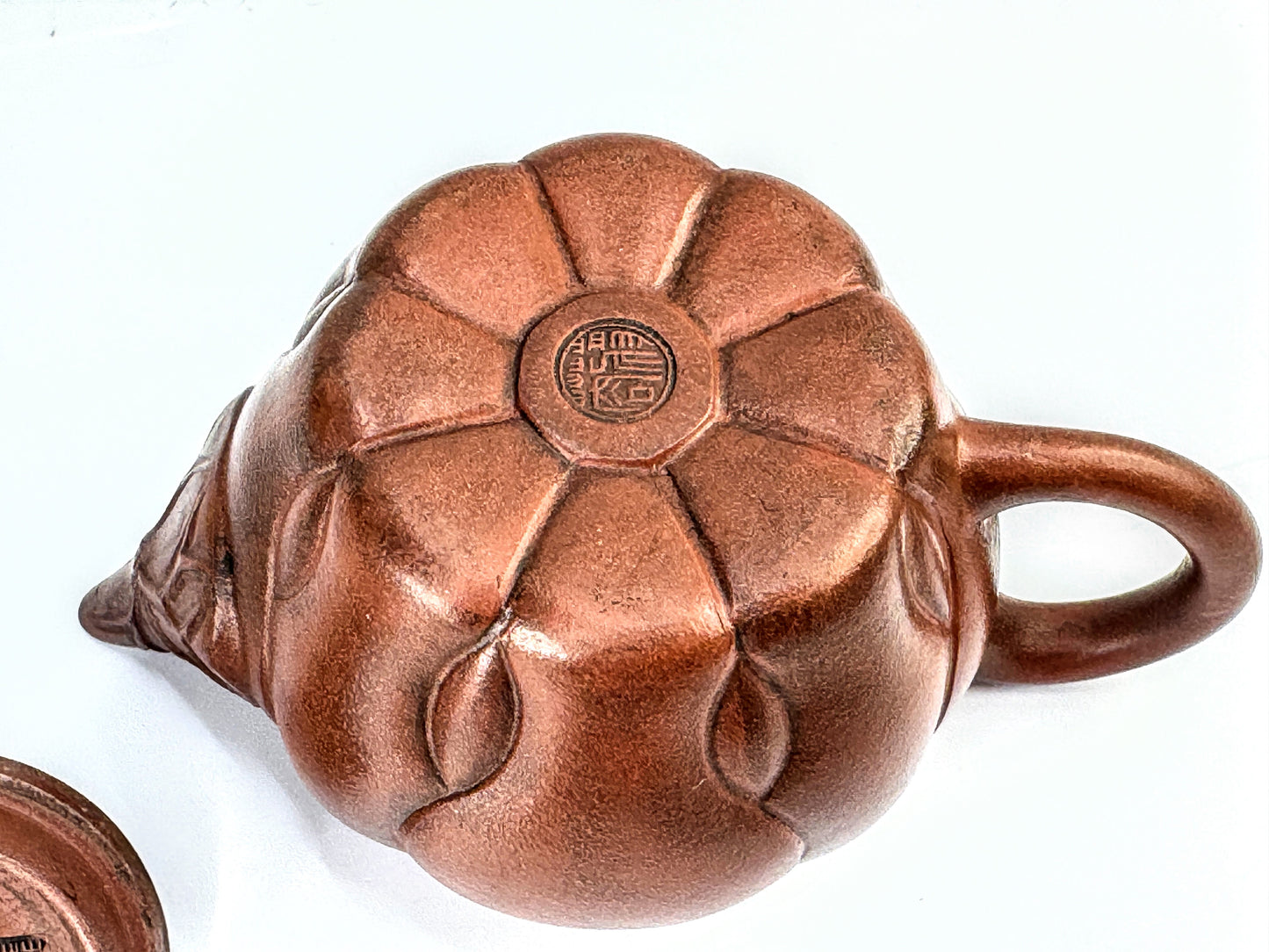 Vintage Yixing Zisha Lotus Pod Frog Teapot Movable Seeds 宜興紫砂蓮蓬青蛙活動蓮子手工茶壺 A1025