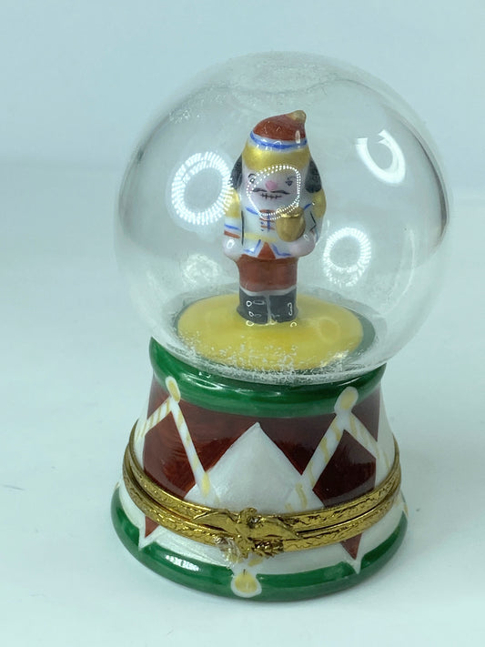 Limoges France Peint main Christmas Glove Trinket box 2 7/8 x 1 3/4" A287