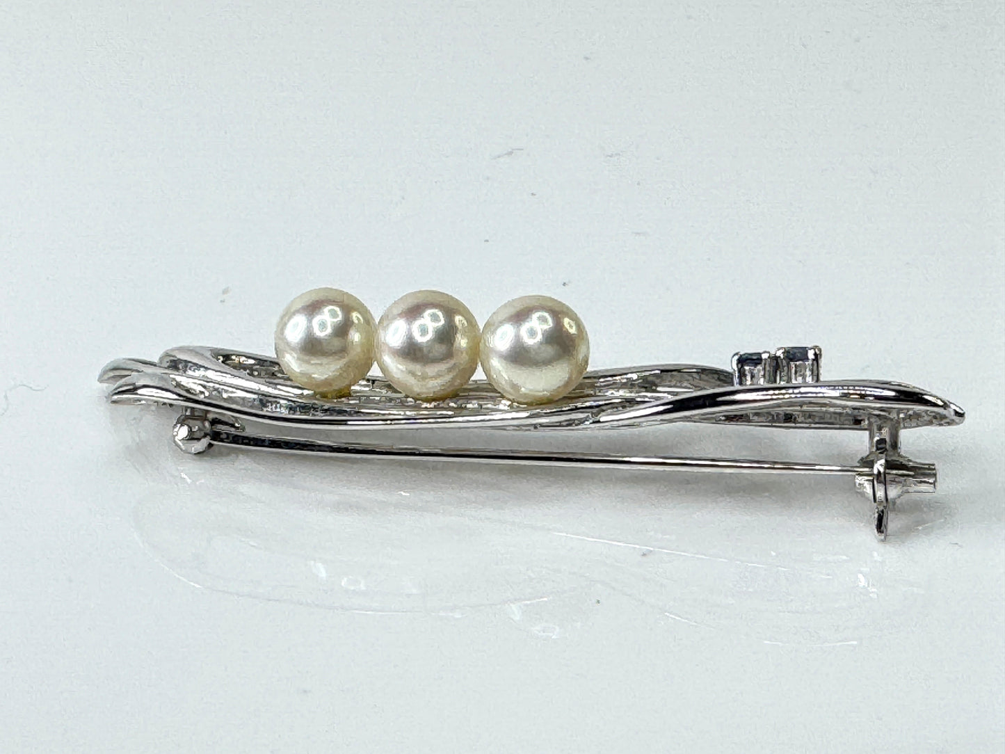 Mid Century Silver Cultured Pearl and Sapphire Brooch Pin JR1715