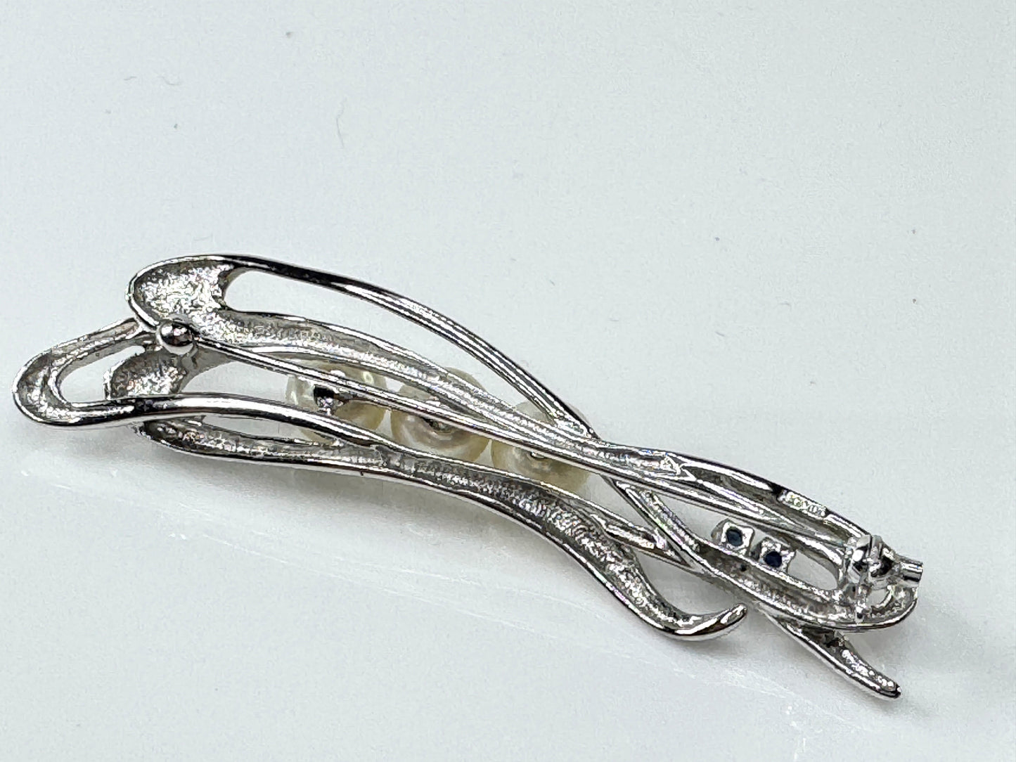 Mid Century Silver Cultured Pearl and Sapphire Brooch Pin JR1715