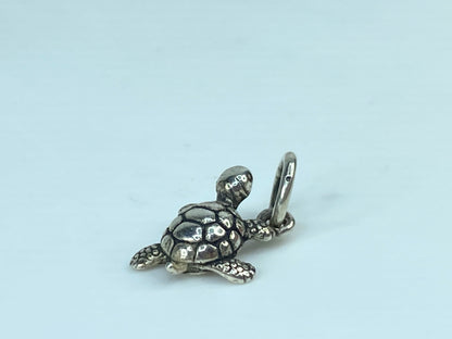 James Avery sterling silver sealife mini Turtle charm JR1034