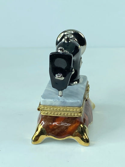 Pierce Argie 705/750 Ltd. Ed Limoges France Black Sewing machine trinket A290