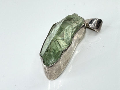 Vintage Signed Sterling Silver Raw Organic Green Quartz Crystal Pendant JR1721