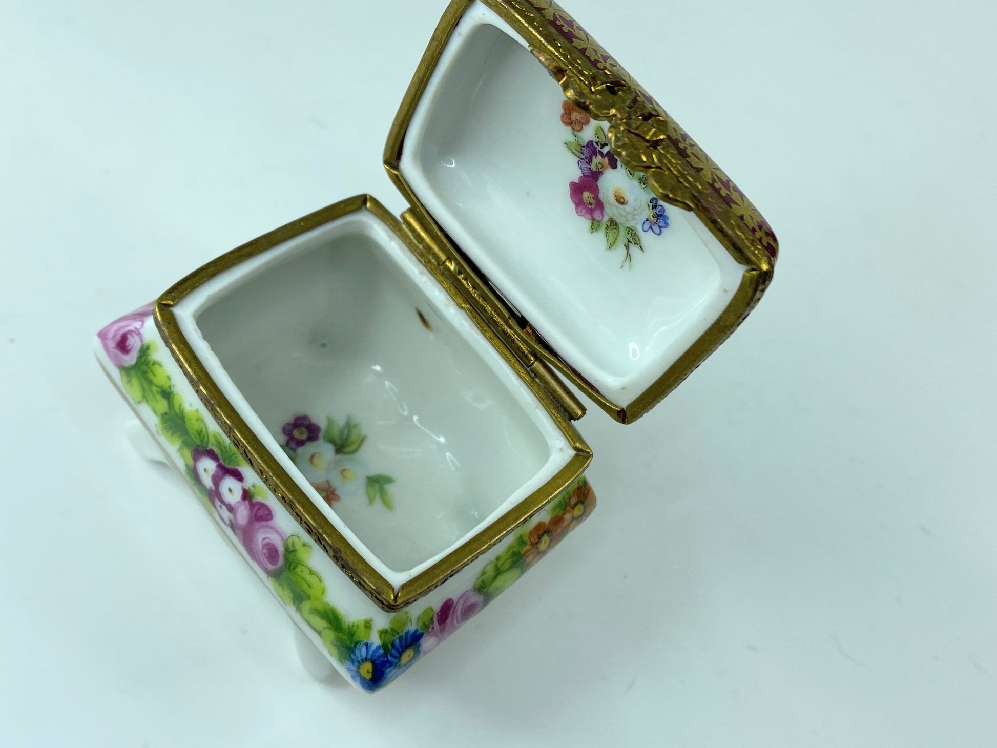 1960s Limoges Porcelain Floral gold Trinket chest hinged box 2 3/8"x1.75" A292