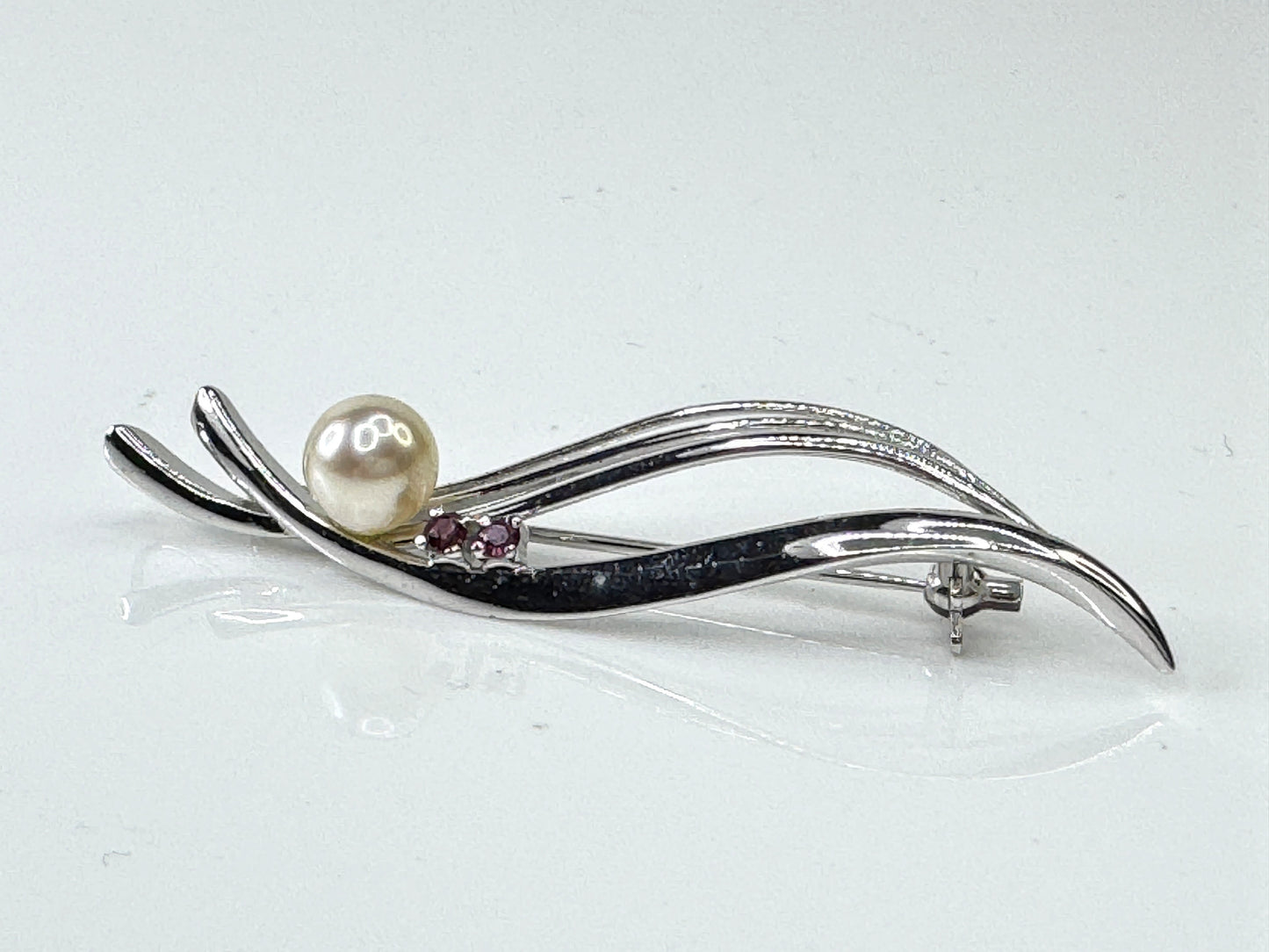 Japanese Sterling Silver 7.5mm Pearl and Ruby Spray Brooch Pin JR1723