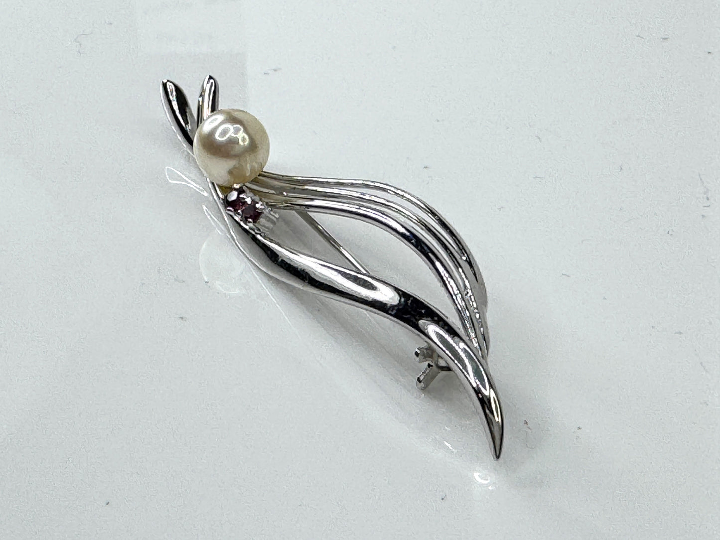 Japanese Sterling Silver 7.5mm Pearl and Ruby Spray Brooch Pin JR1723