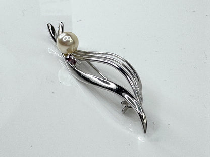 Japanese Sterling Silver 7.5mm Pearl and Ruby Spray Brooch Pin JR1723