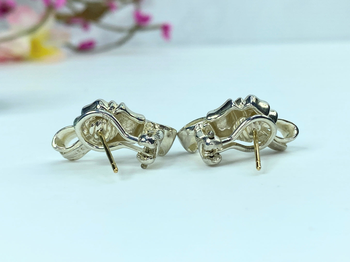 Tiffany & Co Twist Ribbon Bow Omega Clip Earrings 925 Sterling Silver 7.5g JR9907