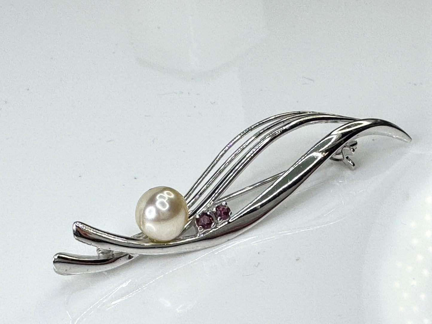 Japanese Sterling Silver 7.5mm Pearl and Ruby Spray Brooch Pin JR1723