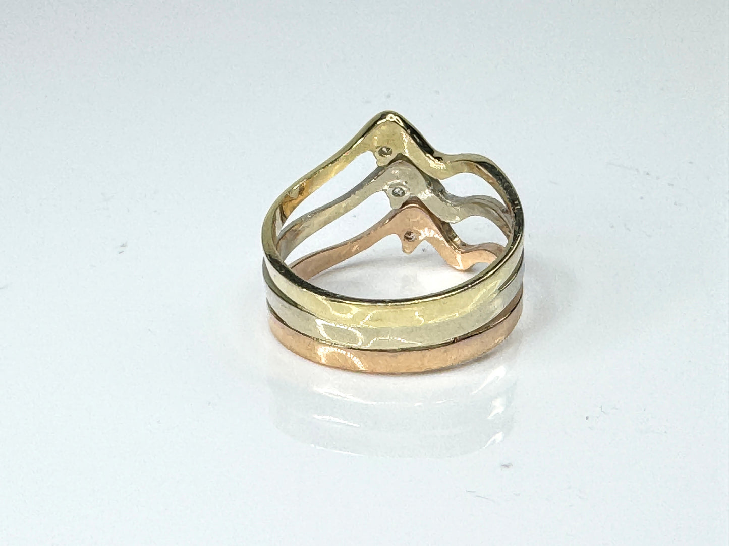 14K Tri-Tone Gold Three Diamond Wave Band Ring Size 8 JR1724