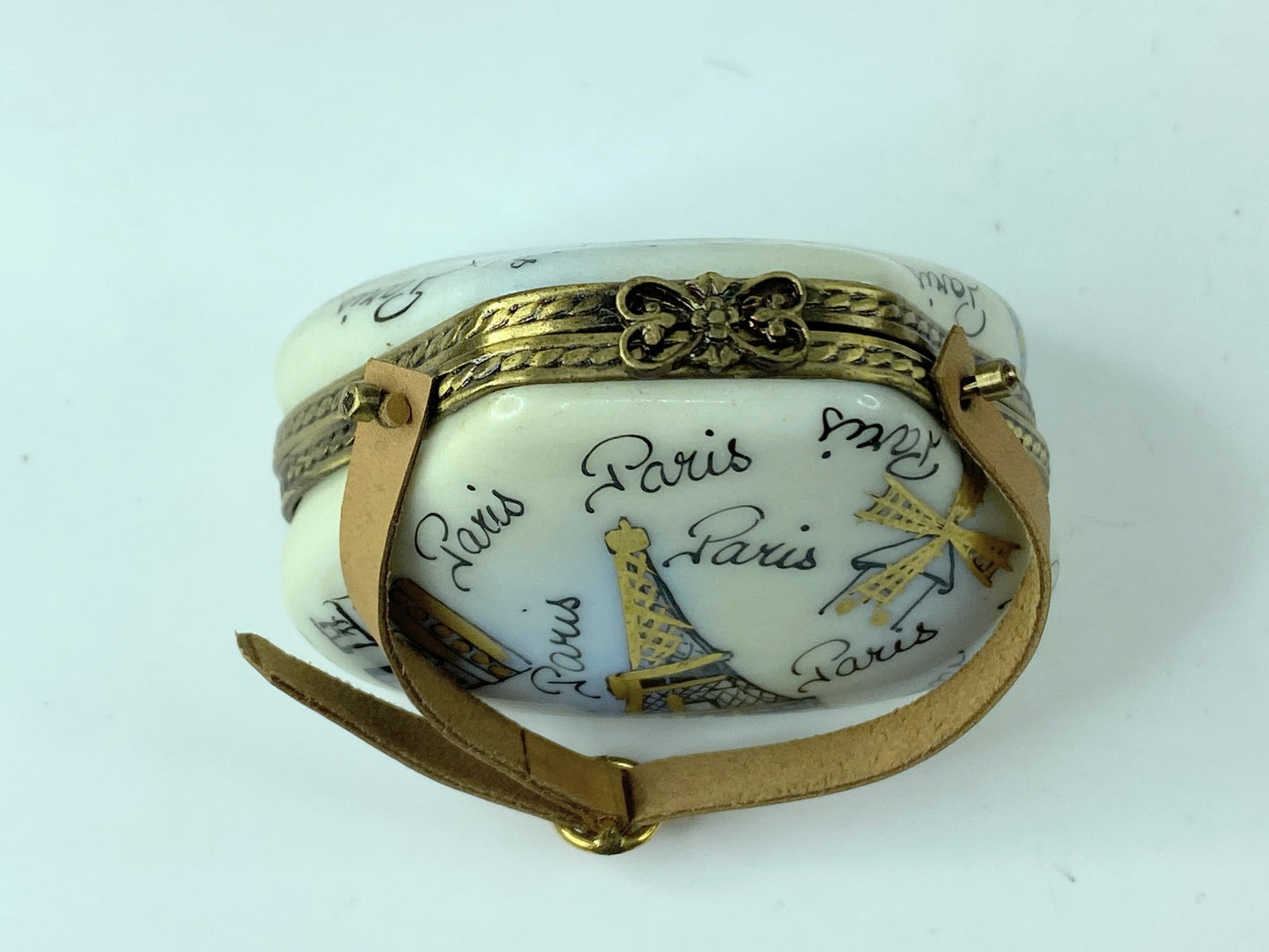 Limoges Peint Main Lady Purse with credit card Trinket box 2 1/8"x1 3/4" A295