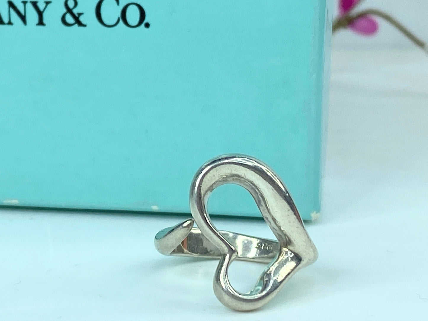 Tiffany & Co. Elsa Peretti 1970's Vintage Silver Open Heart Band Ring s6 JR1041