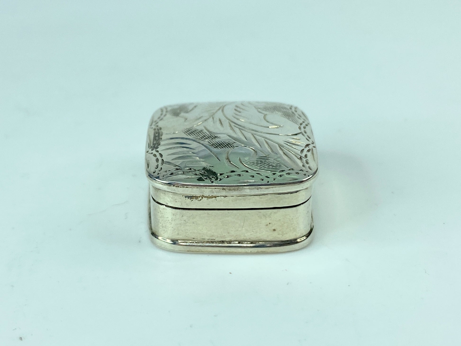 Pillbox Engraved Square Design 1.25" X 1.25" English Sterling Silver 7.9g SS53
