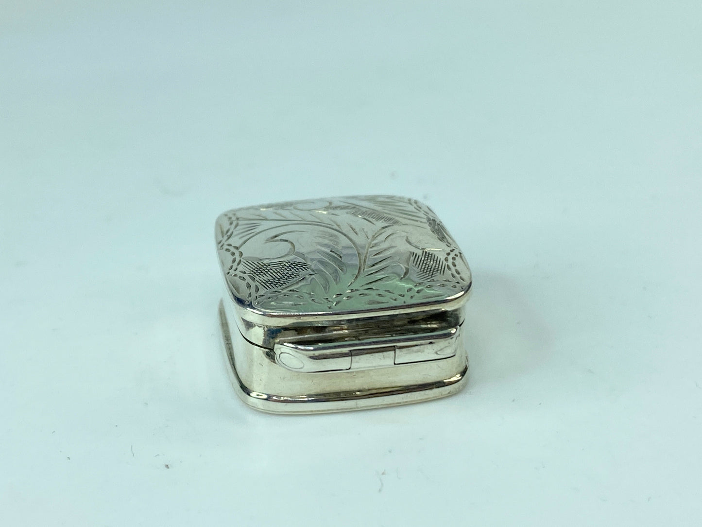 Pillbox Engraved Square Design 1.25" X 1.25" English Sterling Silver 7.9g SS53