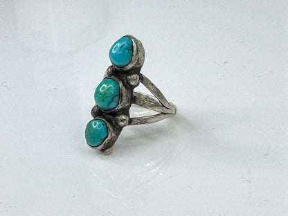Vintage Sterling Silver Three Turquoise Triple Shank Ring Size 6 JR1727