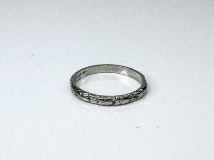 Antique 18K White Gold Floral Pattern Engraved Band Ring Size 7 JR1729
