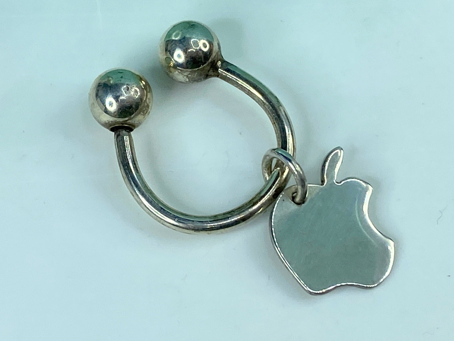 Rare Tiffany & Co sterling silver keyring with bite Apply tag 8.7g SS117