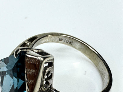 10K White Gold Rhombus Cut Topaz Statement Ring Size 6 JR1732