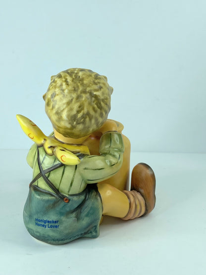 Honey Lover by M.I. Hummel Exclusive edition 312/I TMK-7 A305