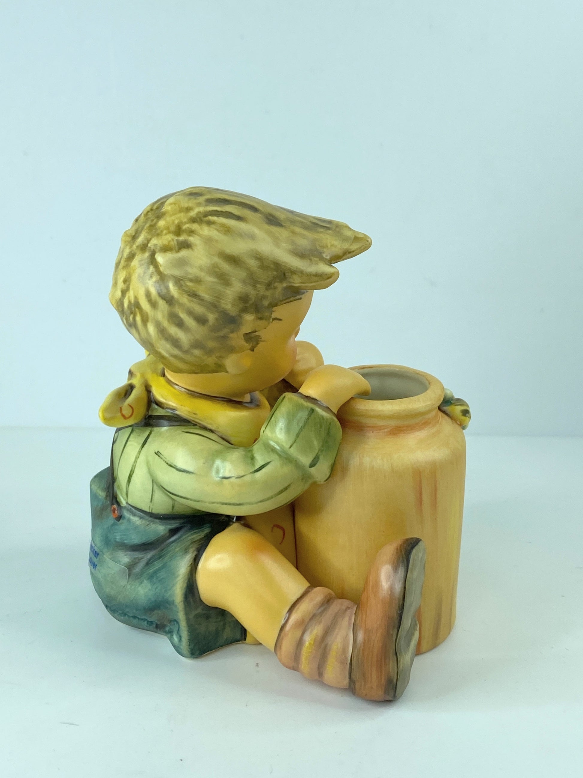Honey Lover by M.I. Hummel Exclusive edition 312/I TMK-7 A305