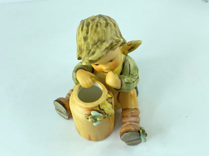 Honey Lover by M.I. Hummel Exclusive edition 312/I TMK-7 A305