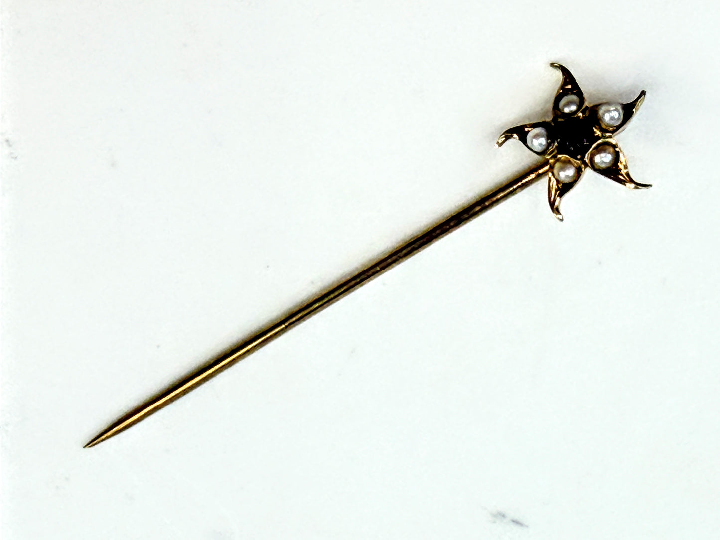 Vintage 15K Gold Garnet and Seed Pearl Starburst Stick Pin JR1573