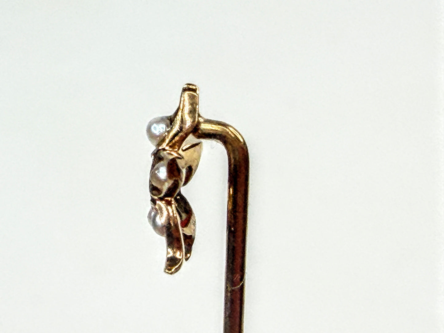 Vintage 15K Gold Garnet and Seed Pearl Starburst Stick Pin JR1573