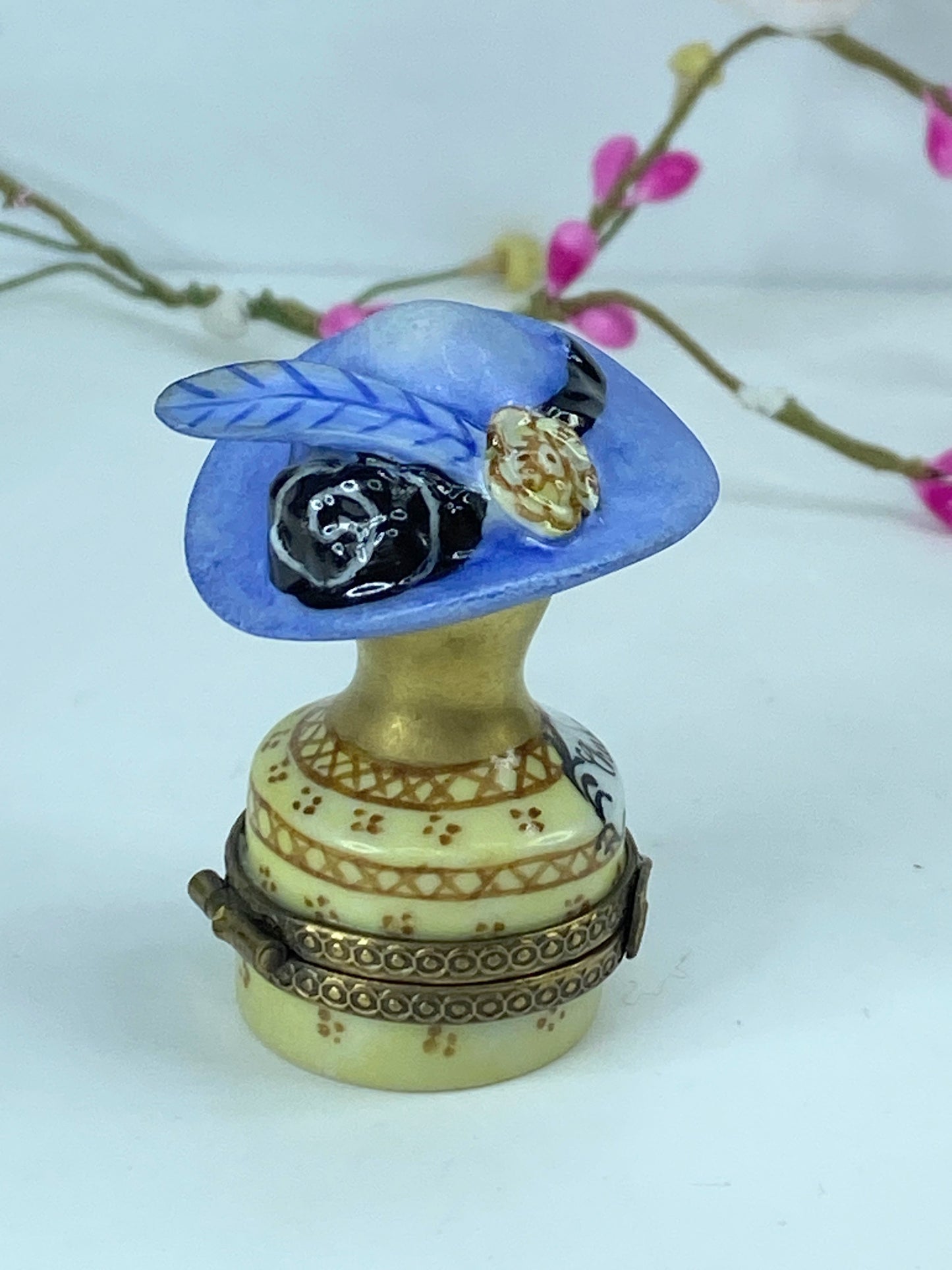 Chenille Limoges Fancy Hat Model French Limoges No. 25 A539