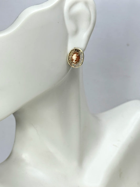 Vintage 14K Yellow Gold Carved Shell Cameo Stud Earrings, Filigree Frame JR1740