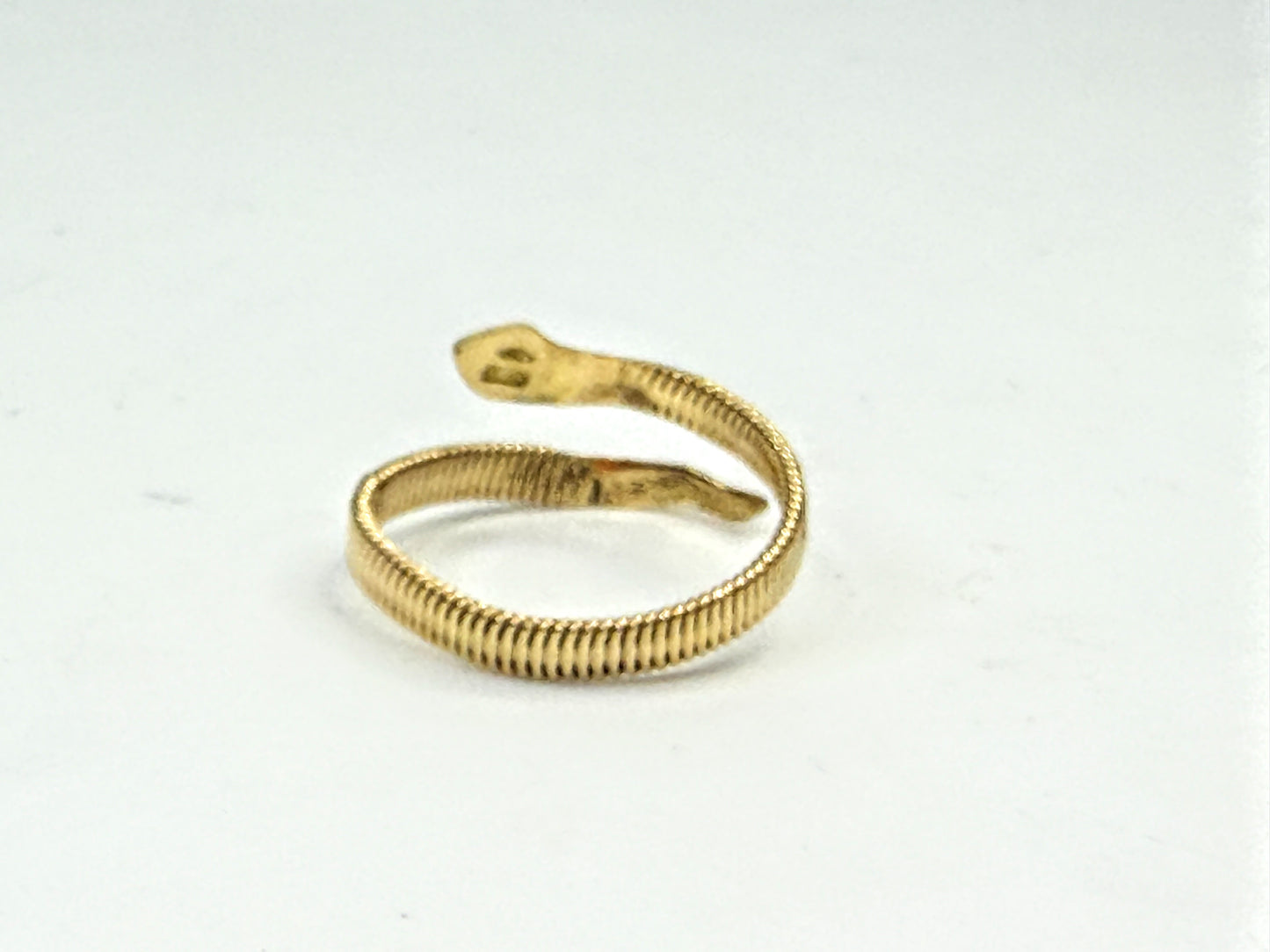 Vintage Handmade 18K Yellow Gold Flexible Coil Snake Ring JR1577