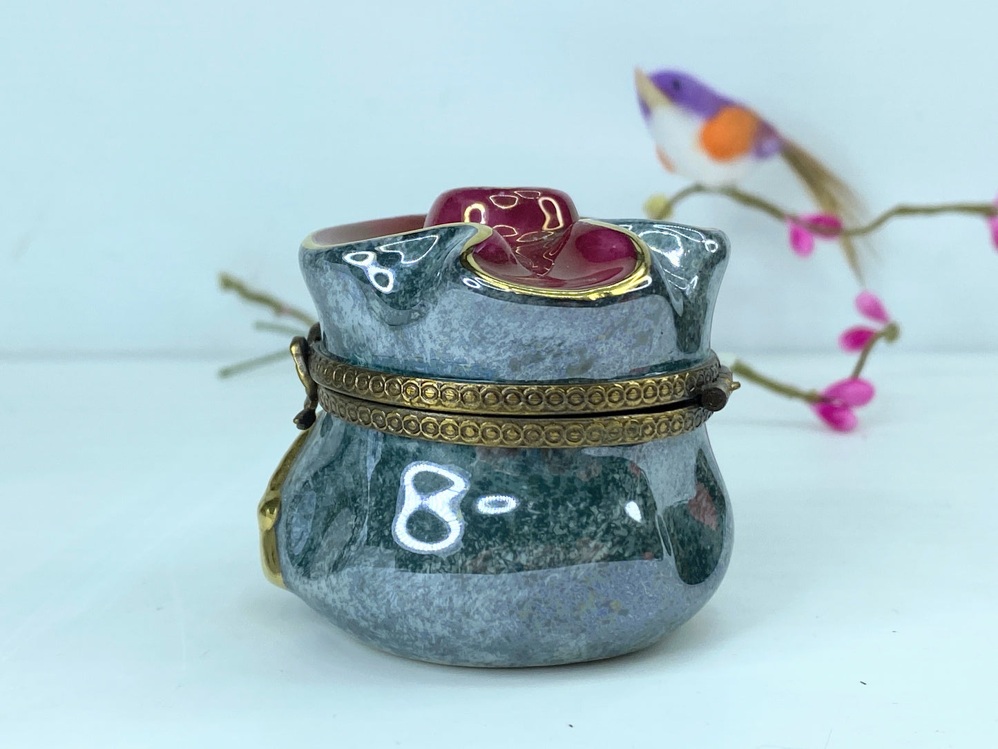 Chanille Limited Edition Limoges France Peint Main trinket Box N° 48 A544