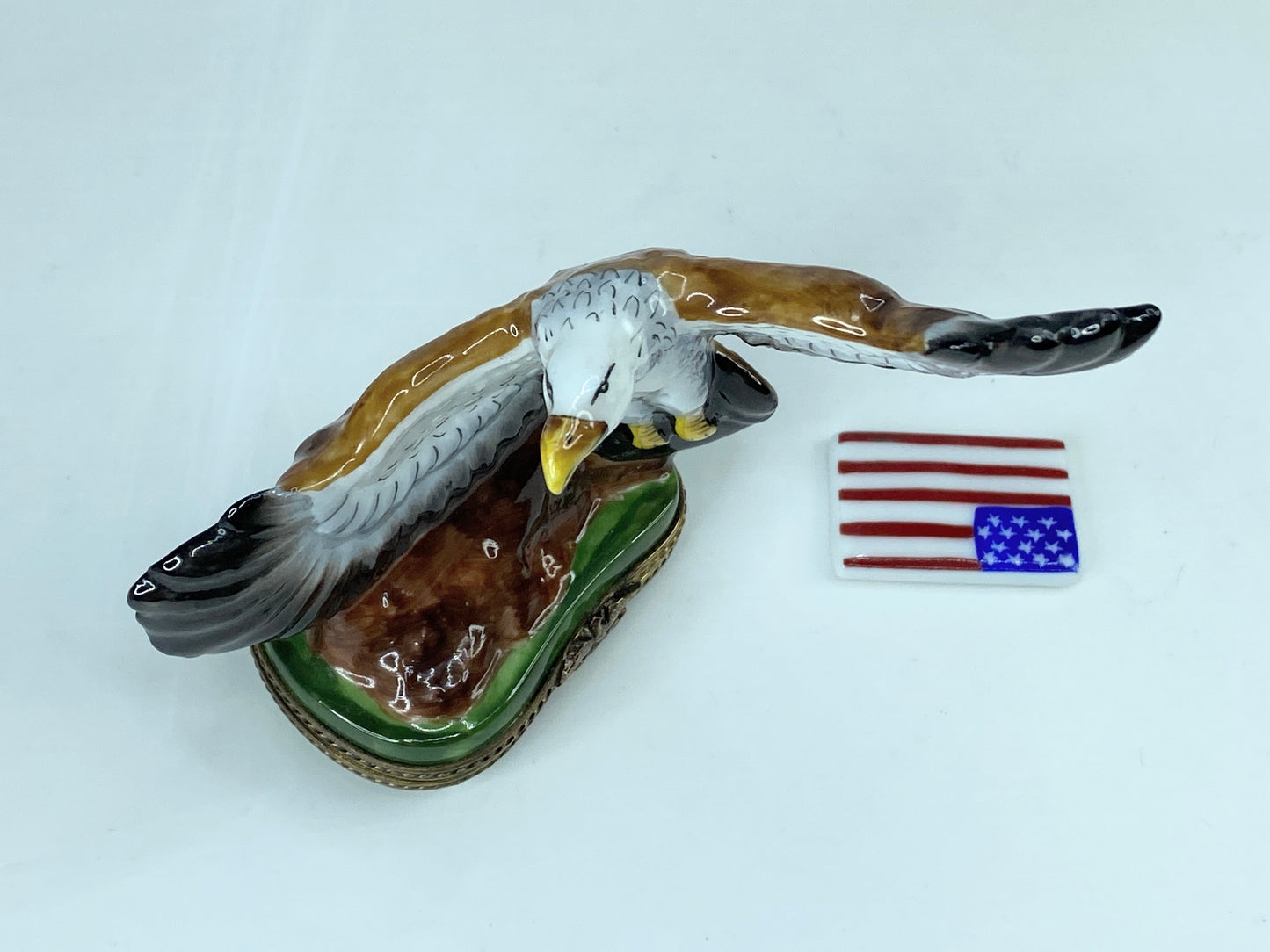 France Limoges Limited Edition God Bless America Flying Eagle trinket A548