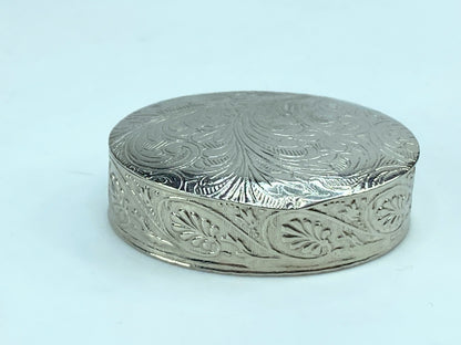 Art Deco Italian Sterling silver repousse hand chase feather oval trinket S58