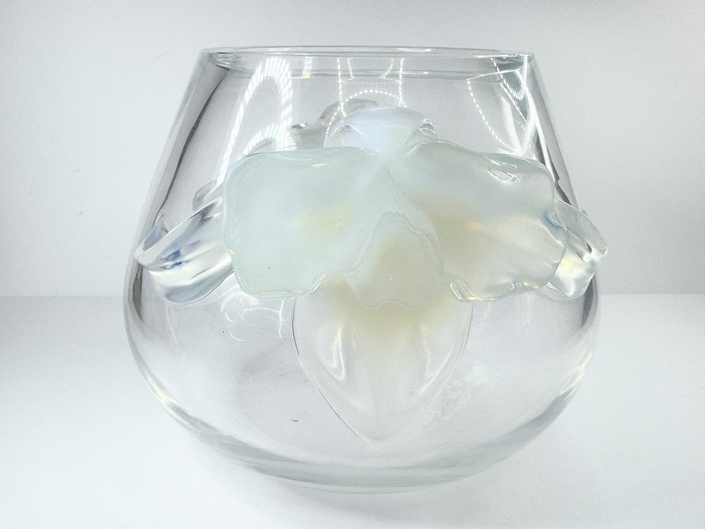 Lalique "Orchidee" Clear Crystal Vase Dimensional Opalescent Orchid Accents A505