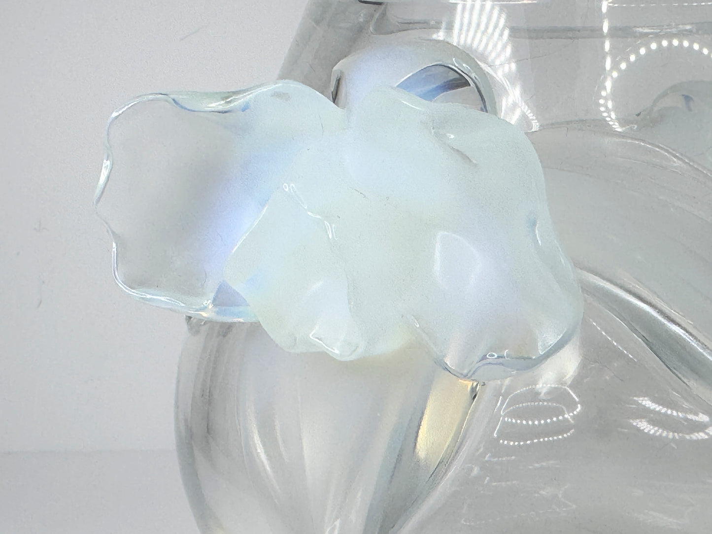 Lalique "Orchidee" Clear Crystal Vase Dimensional Opalescent Orchid Accents A505