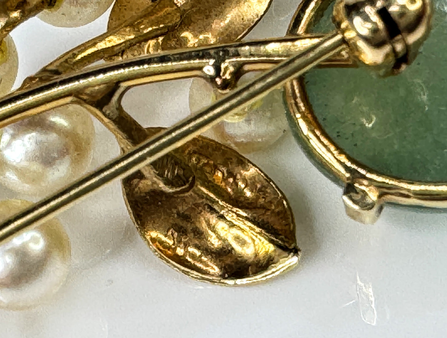 Vintage Mings of Honolulu 14K Gold Water Jade Akoya Pearl Brooch Pin 8.6g JR1751