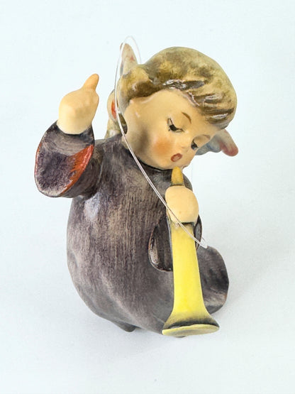 Goebel Hummel Flying Angel 366 Nativity Figurine Mint A509