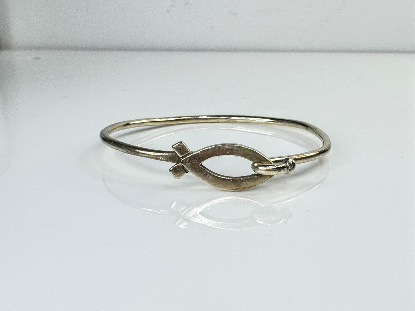 Sterling Silver Christian Fish Hook Bangle Bracelet 11.9g 6 3/4" JR1755