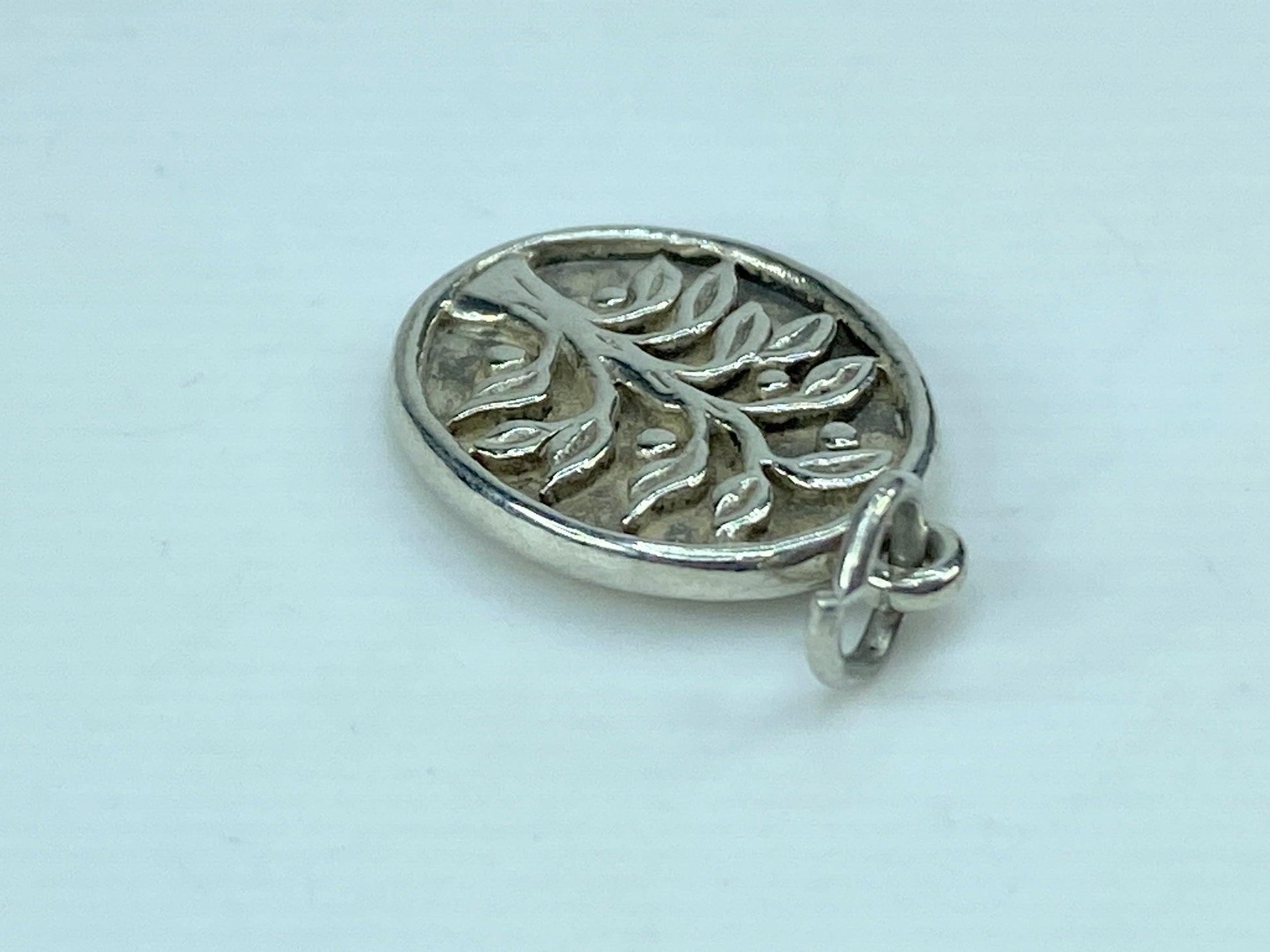 James Avery vintage "Tree of Life" oval charm with box JR561