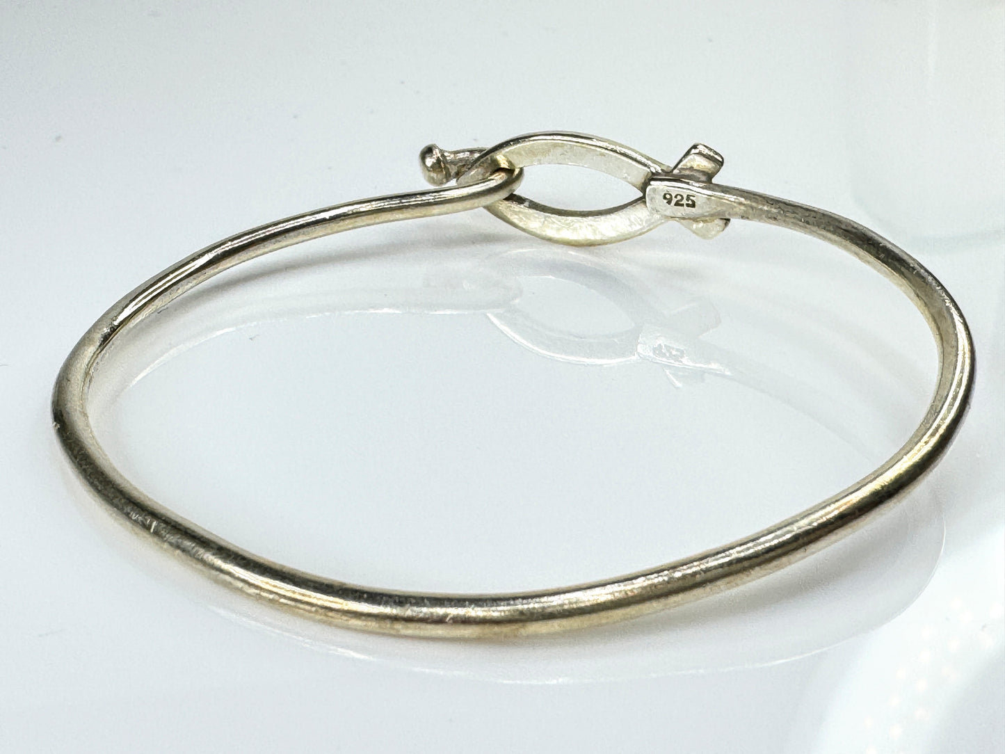 Sterling Silver Christian Fish Hook Bangle Bracelet 11.9g 6 3/4" JR1755