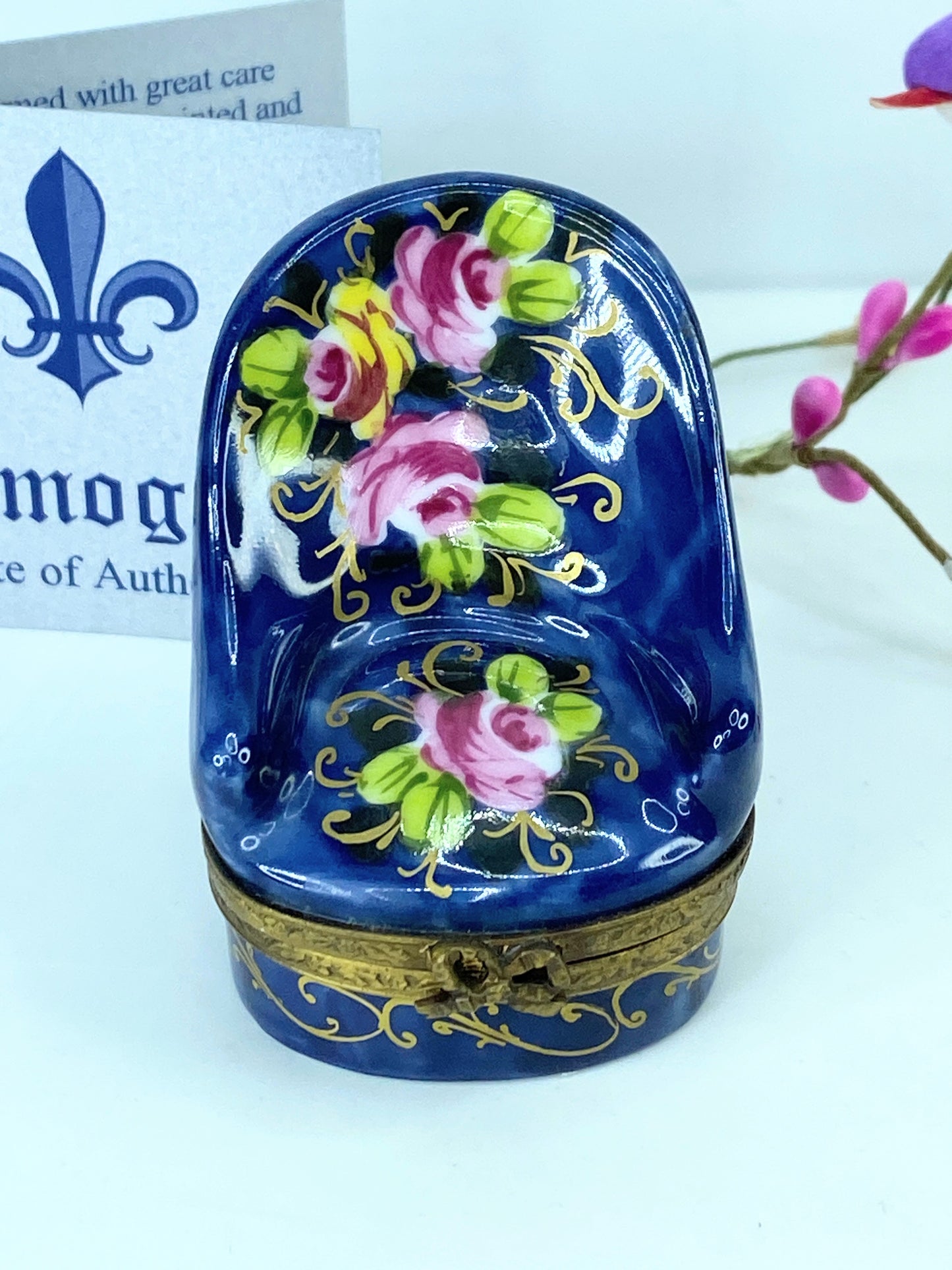 Signed G.R Hand-Painted Ceramic Limoges Blue Chair trinket box A554