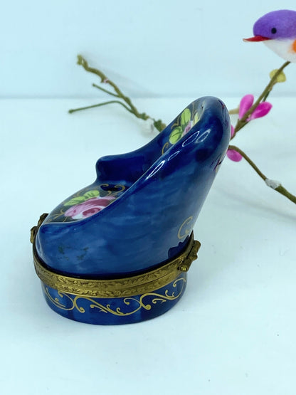 Signed G.R Hand-Painted Ceramic Limoges Blue Chair trinket box A554
