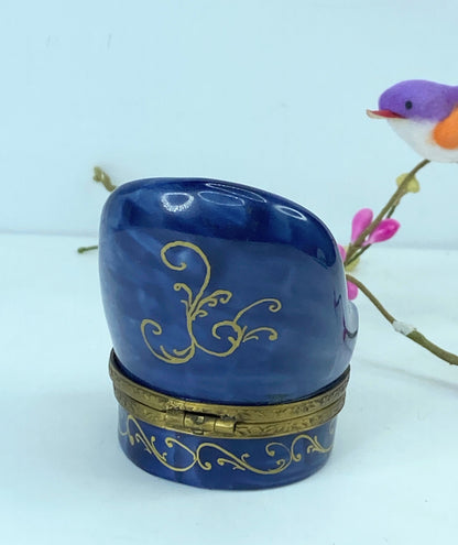 Signed G.R Hand-Painted Ceramic Limoges Blue Chair trinket box A554