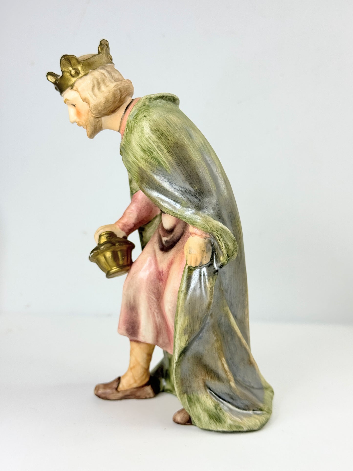 Rare c1964 Goebel Porcelain Stooping Wiseman HX306E Mint 7.5" A511